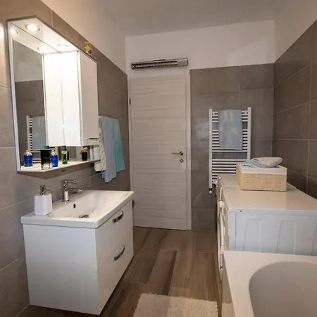 Apartman Elvis Lovran Exterior photo