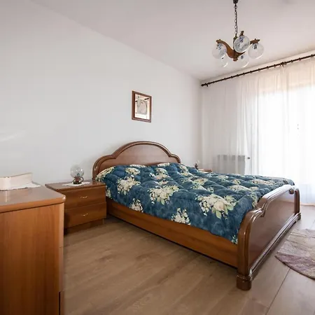 Apartman Elvis Lovran Exterior photo