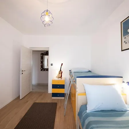 Apartman Elvis Lovran Exterior photo